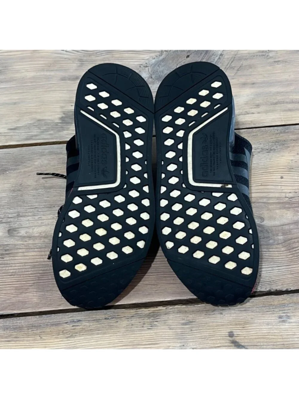 Adidas NMD_R1 V2 Sneaker Mens 10.5 Core Black FV9023
